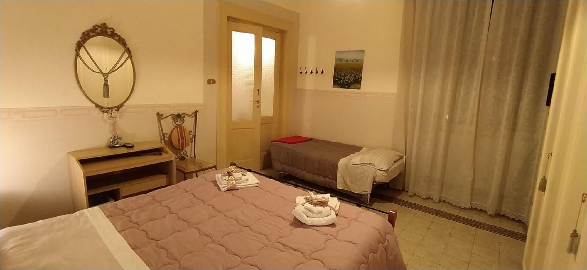 Casa Lillina A Toledo , Near Piazza Del Plebiscito Daire Napoli Dış mekan fotoğraf