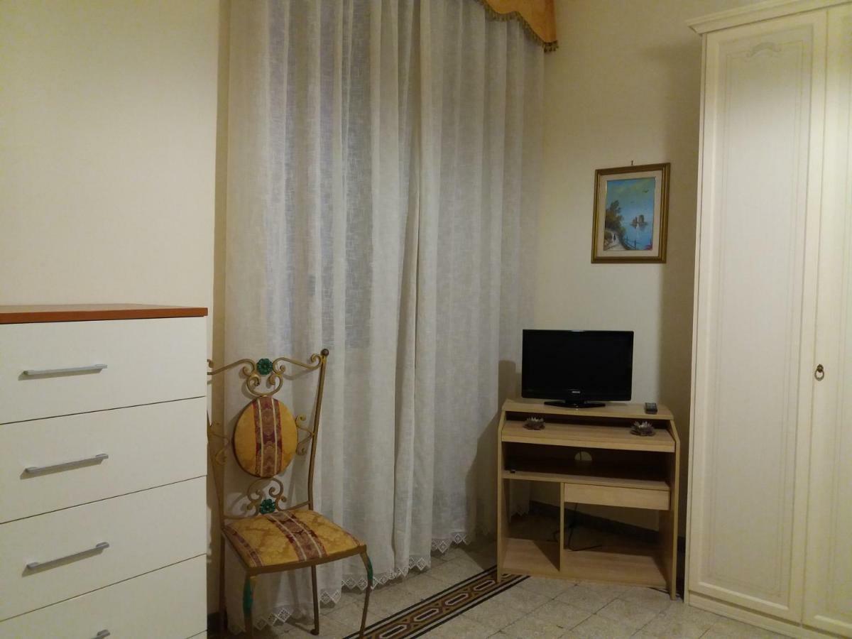 Casa Lillina A Toledo , Near Piazza Del Plebiscito Daire Napoli Dış mekan fotoğraf