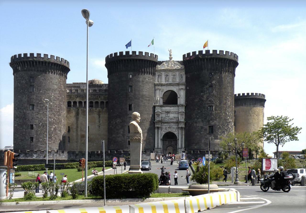 Casa Lillina A Toledo , Near Piazza Del Plebiscito Daire Napoli Dış mekan fotoğraf