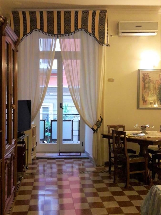 Casa Lillina A Toledo , Near Piazza Del Plebiscito Daire Napoli Dış mekan fotoğraf
