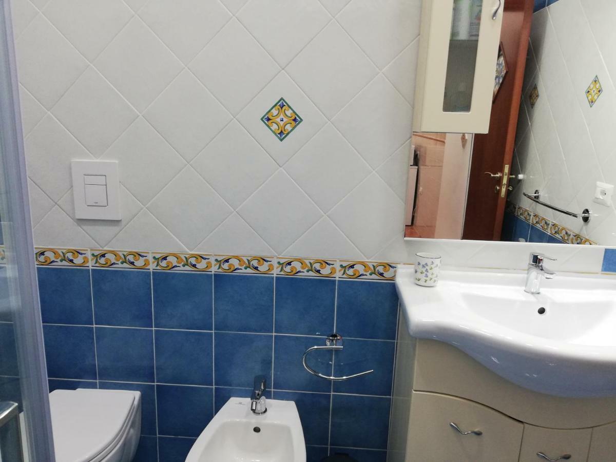 Casa Lillina A Toledo , Near Piazza Del Plebiscito Daire Napoli Dış mekan fotoğraf